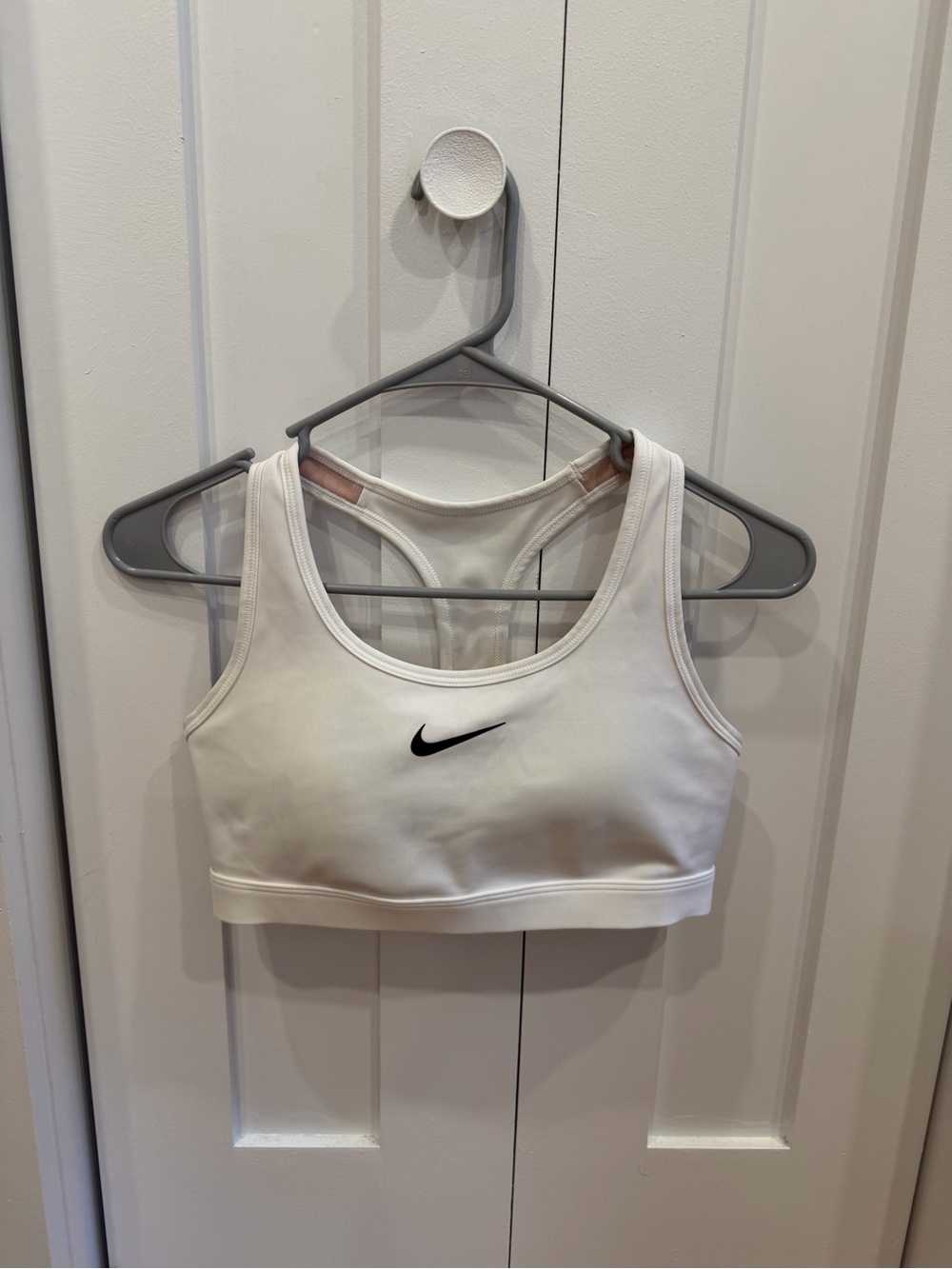 Nike Women's Swoosh Medium Support Padded Sports Bra - Picture 3 of 4